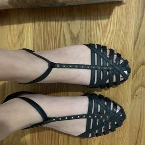 black strappy?? sandals